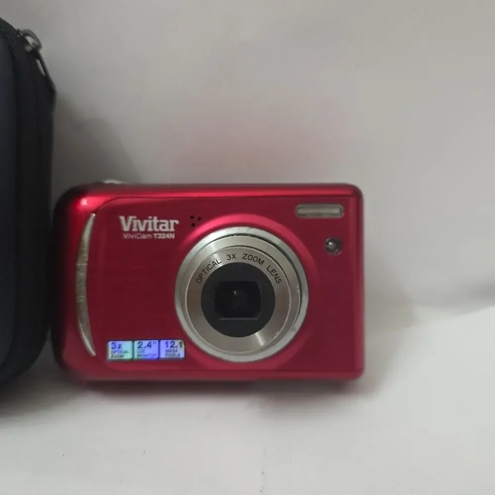 Vivitar ViviCam T324N Red Digital Camera 12.1MP 3x Optical Zoom Case SD Card